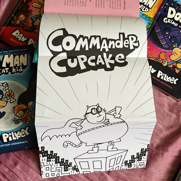 Dog Man book series set: 1-10 PLUS Cat Kid - Picture 6 of 8